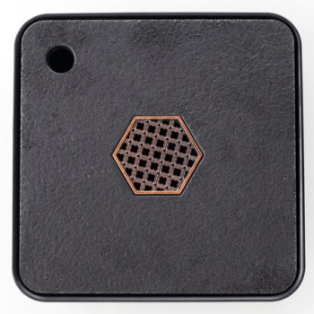 Чабань квадратная каменная с черным поддоном